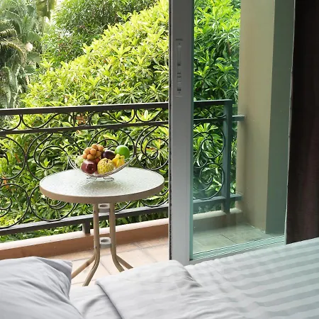 Greenview Ekkamai10 Suite-3